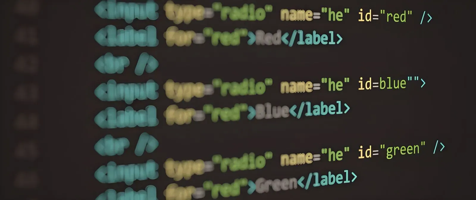 Développeur qui vérifie l'exploration et l'indexation d'un site pendant un audit SEO