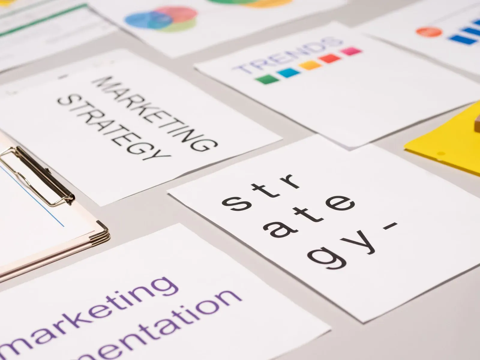 Brand strategy planning meeting for a coherent brand identity