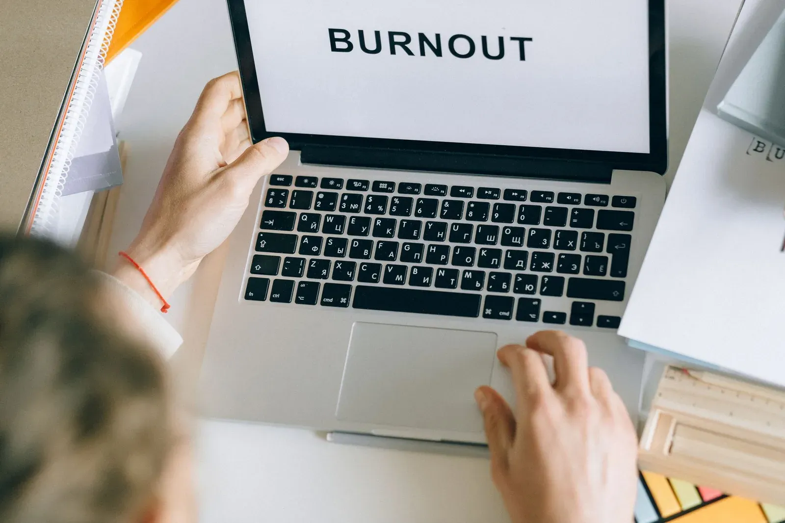 Frustrated professional struggling with ineffective LinkedIn content creation